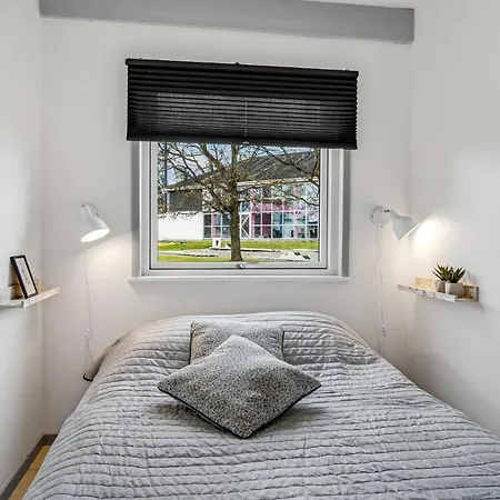 2 Bedroom Nice Home In Hadsund Hadsund