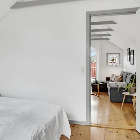 2 Bedroom Nice Home In Hadsund *